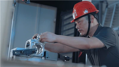 Inspecting Elbow fittings accessories Inspecting Elbow fittings accessories